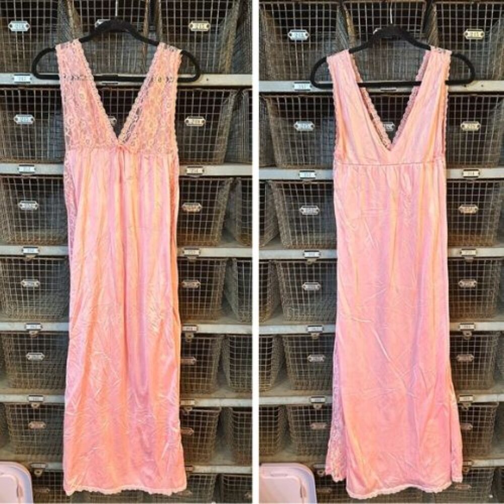Bernette New York Pink Lace Trim Nightgown Size Medium 51716
